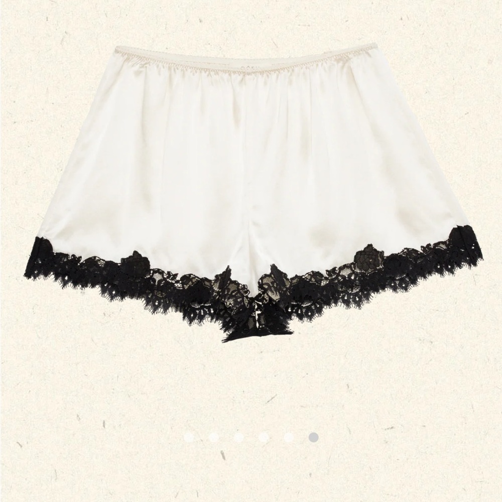 Doen Iona Short